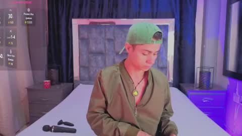 Snapshot of leomonnroe chatting on May 10, 2026, 5:18 pm leomonnroe online show from May 10, 2026, 5:18 pm
