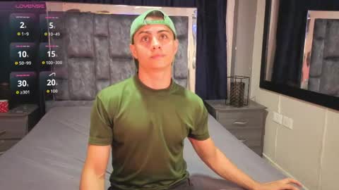 Snapshot of leomonnroe chatting on May 29, 2026, 8:40 pm leomonnroe online show from May 29, 2026, 8:40 pm