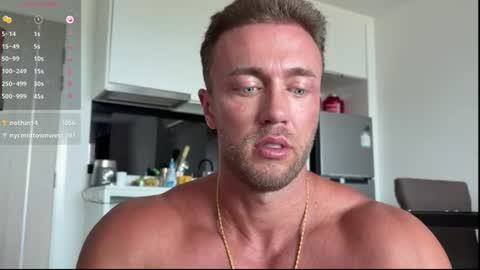 Snapshot of leon_lovefitness chatting on June 29, 2026, 6:52 am Leon online show from June 29, 2026, 6:52 am