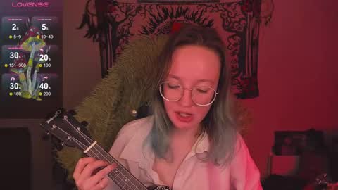 Snapshot of leona_nick chatting on December 1, 2024, 10:10 pm leona online show from December 1, 2024, 10:10 pm