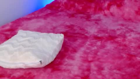 Snapshot of leonacutecam chatting on November 14, 2025, 11:02 pm LUCY online show from November 14, 2025, 11:02 pm