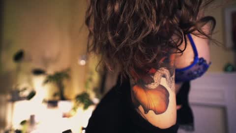 Leo online show from December 9, 2024, 9:58 pm