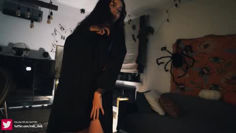 Leo online show from October 28, 2025, 6:43 pm