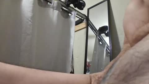 leonar0101 online show from December 8, 2024, 5:07 am