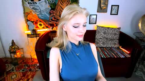 Snapshot of leonastone chatting on November 7, 2025, 5:24 pm leonastone online show from November 7, 2025, 5:24 pm