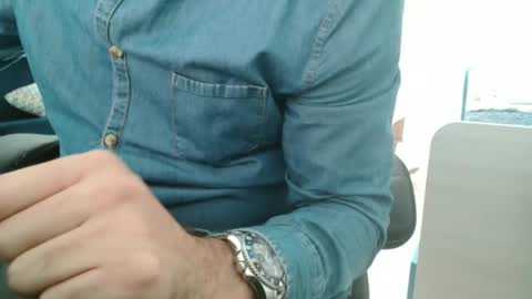 Snapshot of leone44 chatting on October 3, 2025, 7:38 am angel e sonia online show from October 3, 2025, 7:38 am