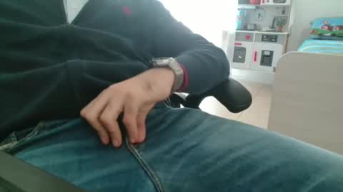 Snapshot of leone44 chatting on October 28, 2025, 8:29 am angel e sonia online show from October 28, 2025, 8:29 am