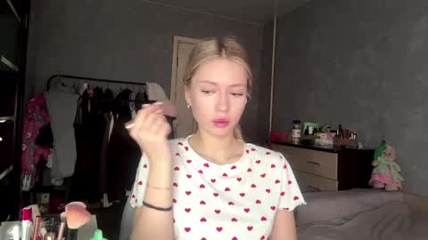 Snapshot of leonegoodnough chatting on April 15, 2026, 6:31 am Eva online show from April 15, 2026, 6:31 am