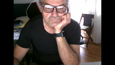 Snapshot of leonida62 chatting on October 30, 2025, 8:38 am leonida62 online show from October 30, 2025, 8:38 am