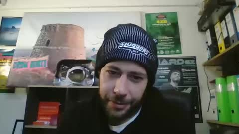 leonidascum online show from December 20, 2025, 10:22 am