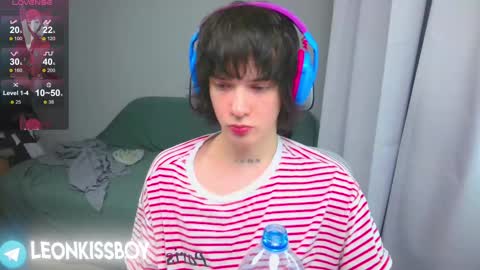 Snapshot of leonkissboy chatting on April 20, 2026, 6:53 pm leonkissboy online show from April 20, 2026, 6:53 pm