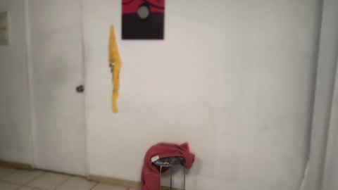 leonorfox online show from June 22, 2026, 3:25 am