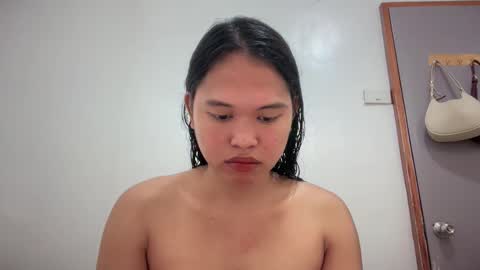 Jenn online show from April 22, 2026, 1:30 am