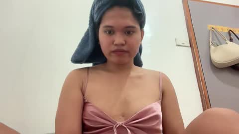 Jenn online show from April 25, 2026, 4:15 am