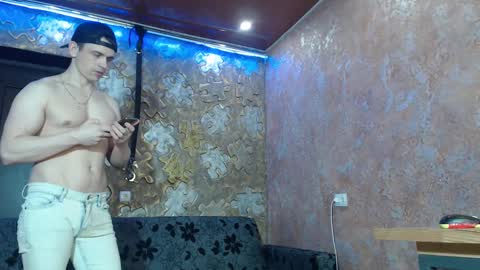 leoroman online show from March 1, 2025, 9:18 am