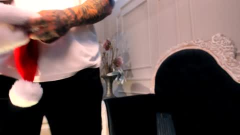 Snapshot of leosalvatore_ chatting on December 23, 2024, 8:03 pm Leo Salvatore online show from December 23, 2024, 8:03 pm