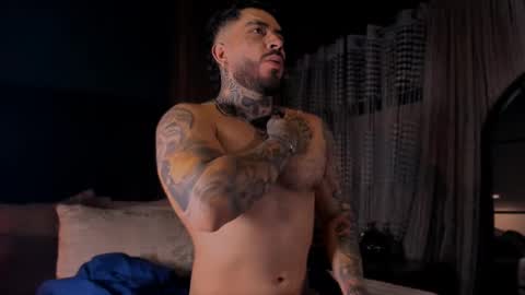 Snapshot of leosalvatore_ chatting on January 17, 2025, 3:12 am Leo Salvatore online show from January 17, 2025, 3:12 am