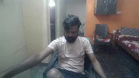 Snapshot of leosbroad chatting on December 9, 2024, 6:55 am Leo online show from December 9, 2024, 6:55 am