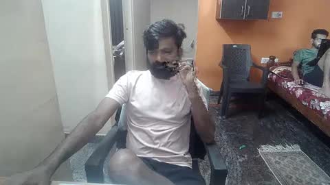 Snapshot of leosbroad chatting on December 27, 2024, 1:07 pm Leo online show from December 27, 2024, 1:07 pm