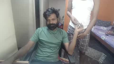 Snapshot of leosbroad chatting on January 8, 2025, 5:15 pm Leo online show from January 8, 2025, 5:15 pm