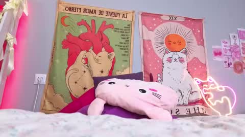 Valerie online show from April 13, 2026, 1:00 am