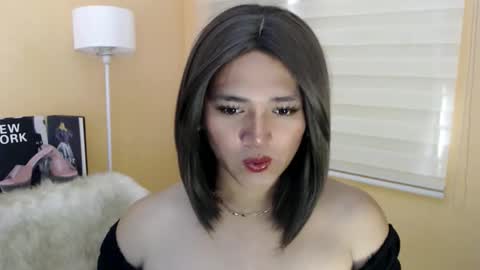 Snapshot of lesleyanderson chatting on December 2, 2025, 12:38 am Pat online show from December 2, 2025, 12:38 am