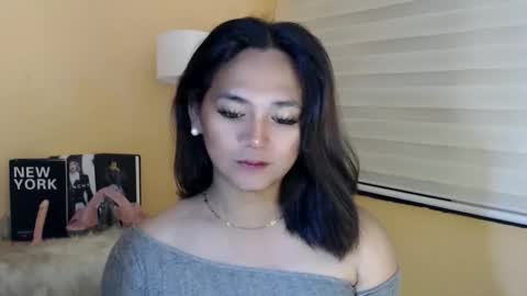 Snapshot of lesleyanderson chatting on December 17, 2025, 10:49 pm Pat online show from December 17, 2025, 10:49 pm