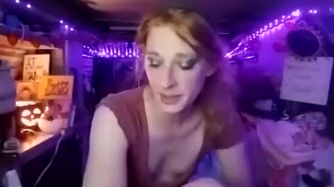 LesleyGumGrass- The Boring Trans girl online show from October 22, 2025, 5:41 am