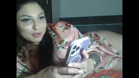 Snapshot of lesleythaylor chatting on February 19, 2026, 10:50 pm Lesley online show from February 19, 2026, 10:50 pm