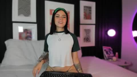 Snapshot of leslie_thompson chatting on January 6, 2026, 8:12 pm leslie_thompson online show from January 6, 2026, 8:12 pm