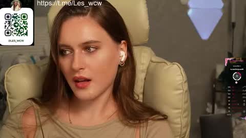 LeslieKorfs online show from October 27, 2025, 8:46 pm
