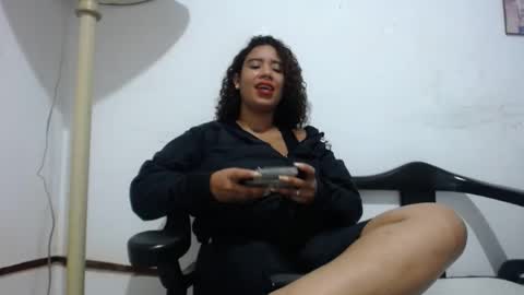 lesly online show from March 3, 2025, 2:04 am