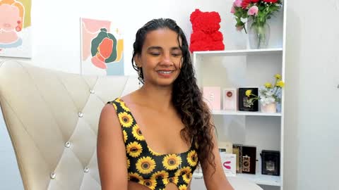 Snapshot of leslyflorez chatting on December 20, 2024, 8:23 pm Lesly online show from December 20, 2024, 8:23 pm