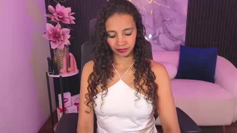 Snapshot of leslyflorez chatting on September 24, 2025, 4:27 am Lesly online show from September 24, 2025, 4:27 am