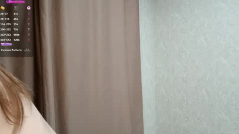 Snapshot of leslyshie chatting on April 15, 2026, 7:58 pm Alice online show from April 15, 2026, 7:58 pm