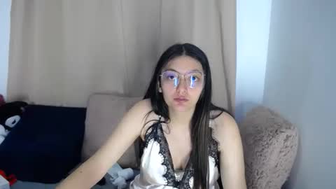 lessliee online show from March 20, 2026, 4:17 am