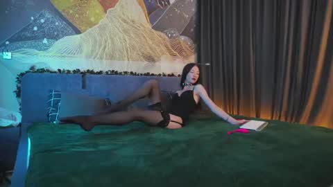 Hi my name is Lessy I am 18 years old. Im new here but I really like making new acquaintances online show from September 21, 2025, 11:17 pm