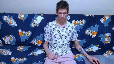 lester_broo online show from June 12, 2026, 3:05 am