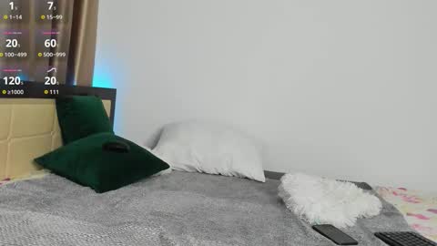 Snapshot of lesys chatting on December 16, 2025, 8:25 pm lesys online show from December 16, 2025, 8:25 pm