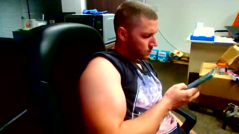 Snapshot of letsbeadventurous chatting on January 22, 2025, 2:37 am The Silent type online show from January 22, 2025, 2:37 am