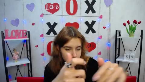 Snapshot of letty_curly chatting on February 9, 2025, 1:03 pm letty_curly online show from February 9, 2025, 1:03 pm