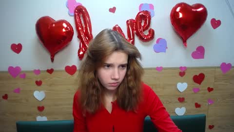 Snapshot of letty_curly chatting on February 13, 2025, 9:30 am letty_curly online show from February 13, 2025, 9:30 am