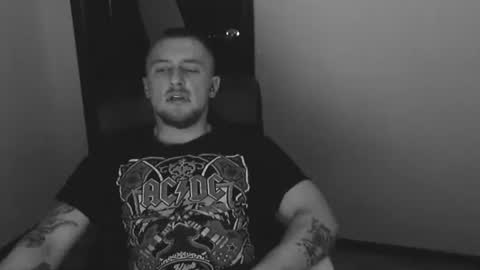 Snapshot of lev1ngston chatting on January 9, 2025, 2:01 am lev1ngston online show from January 9, 2025, 2:01 am