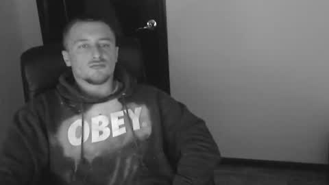 Snapshot of lev1ngston chatting on January 20, 2025, 2:43 am lev1ngston online show from January 20, 2025, 2:43 am