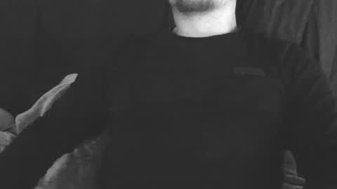 Snapshot of lev1ngston chatting on October 5, 2025, 11:35 pm lev1ngston online show from October 5, 2025, 11:35 pm