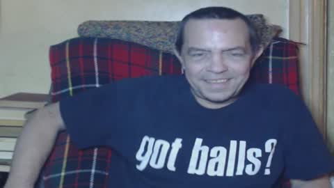 Snapshot of levon48 chatting on December 27, 2024, 1:22 am levon48 online show from December 27, 2024, 1:22 am