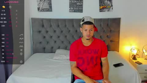 Snapshot of lewishamiltom chatting on January 6, 2025, 6:20 pm lewis online show from January 6, 2025, 6:20 pm