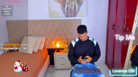 Snapshot of lewishamiltom chatting on March 8, 2025, 6:37 pm lewis online show from March 8, 2025, 6:37 pm