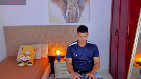 Snapshot of lewishamiltom chatting on March 11, 2025, 6:30 pm lewis online show from March 11, 2025, 6:30 pm