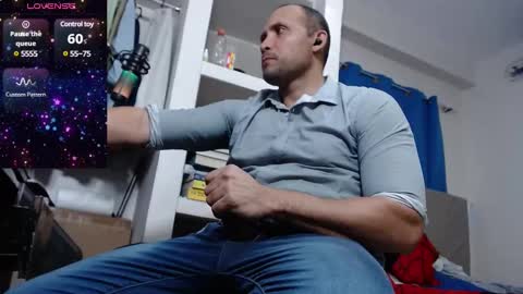Snapshot of lewislamxxx chatting on January 30, 2025, 11:02 pm Lewis online show from January 30, 2025, 11:02 pm